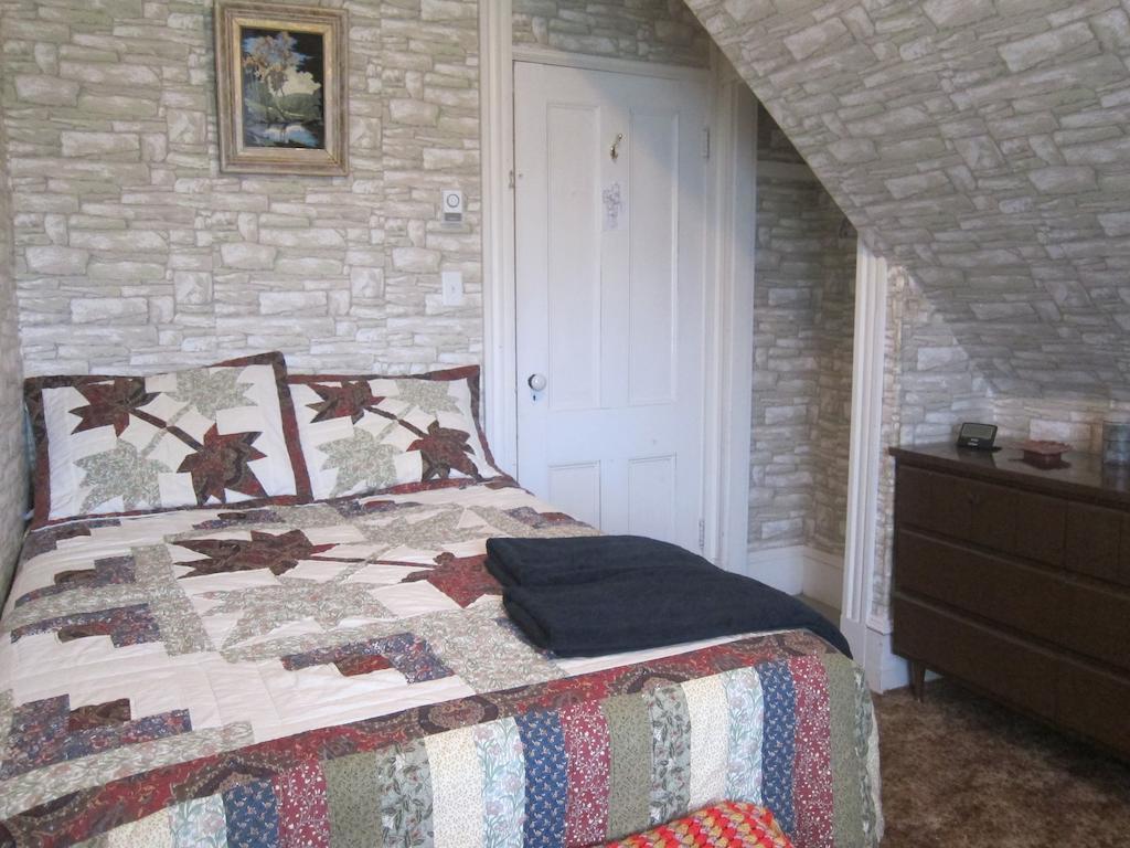 Caledonia Country Hostel Room photo